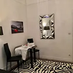 Diamond Apartment
